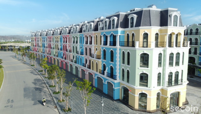 Ngói phẳng kiểu Pháp Secoin tại Khu du lịch quốc tế Đồi Rồng - Hải Phòng